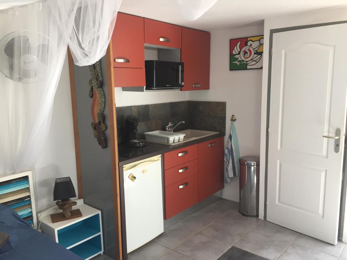 Apartamento studio indépendant dans propriété avec piscine et wifi Saint-Gilles-les-Bains Exterior foto